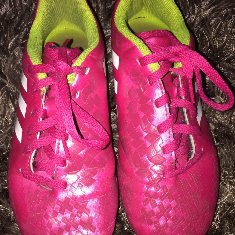 Girls adidas soccer cleats 3.5